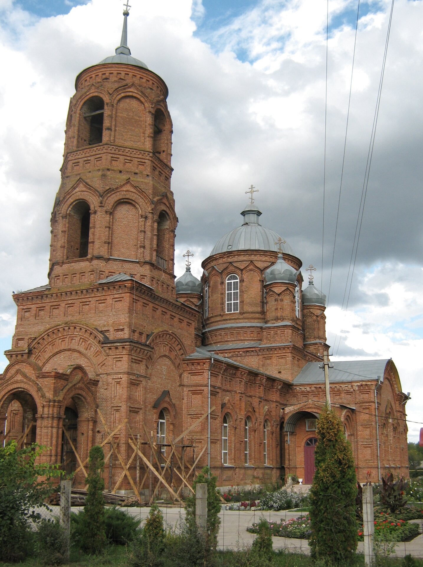 Храм Казанской иконы Божией Матери в селе Латное