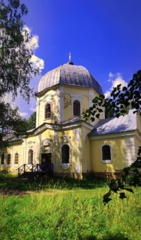 Храм иконы Божией Матери «Знамение» в усадьбе Знаменское-Раёк