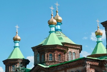 Свято-Троицкая православная церковь в Караколе