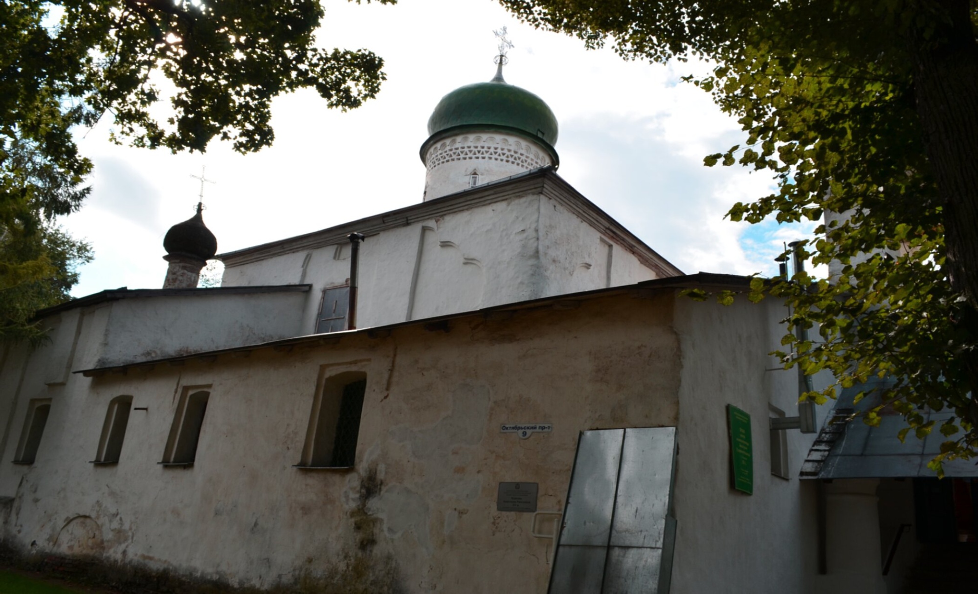 Храм Святой Анастасии Узорешительницы в Пскове