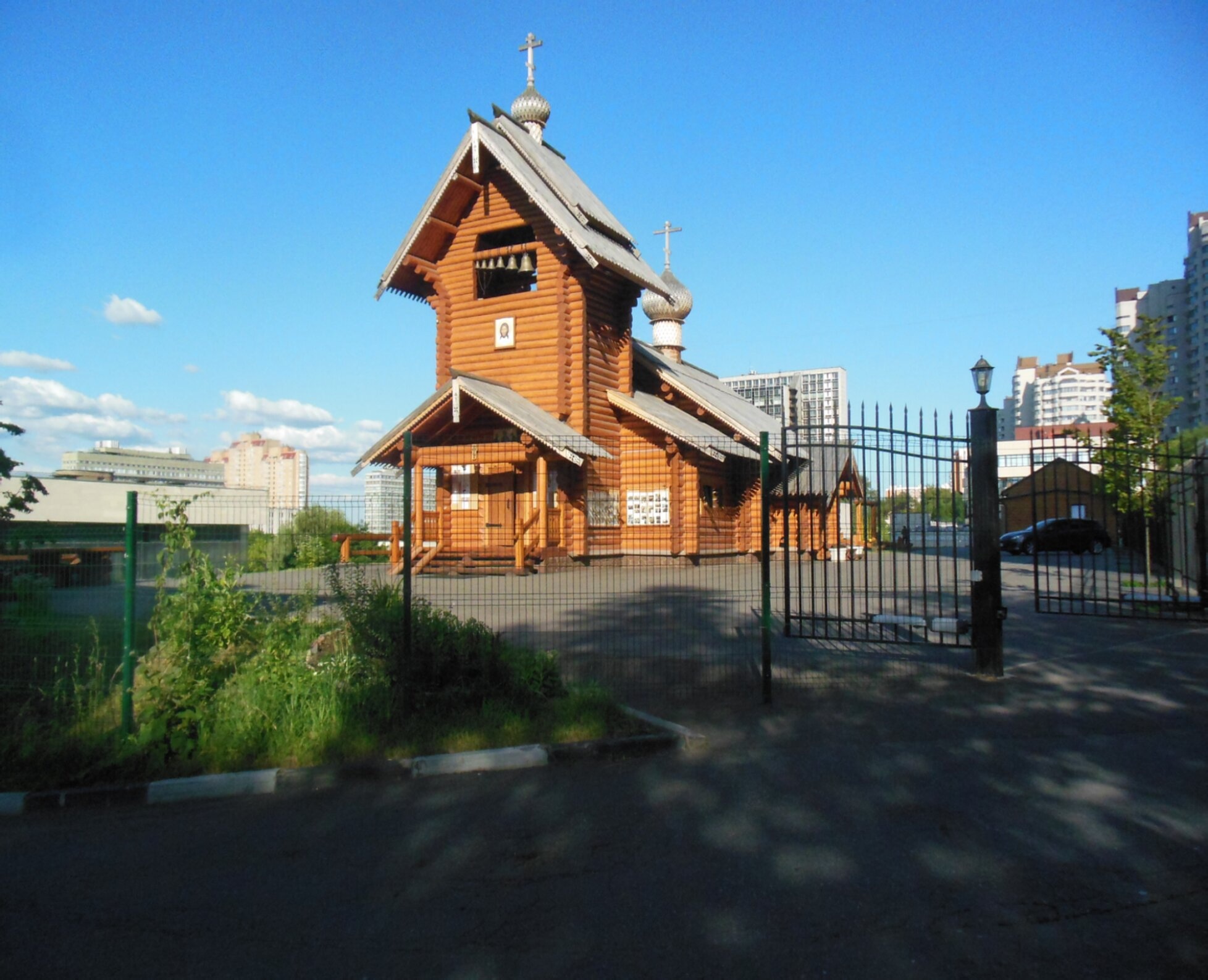 Храм Святой Равноапостольной Нины в Черёмушках