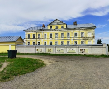 Введено-Оятский женский монастырь: Южный братский корпус