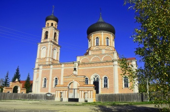 Крестовоздвиженский храм в селе Сокольниково Домодедовского округа