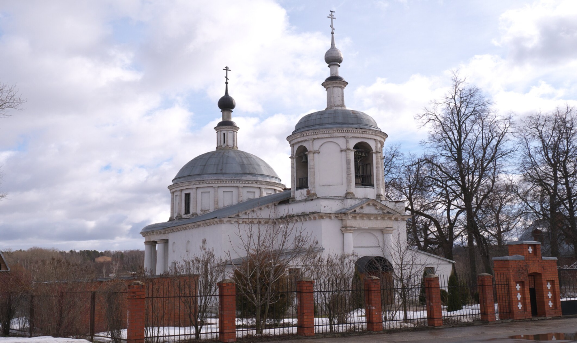 Успенская церковь в селе Константиново