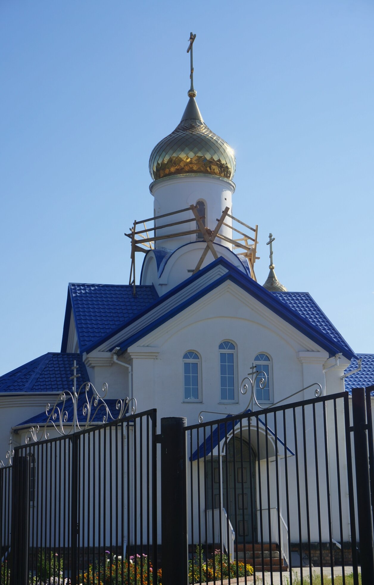 Храм Покрова Пресвятой Богородицы в поселке Луначарском Тольятти