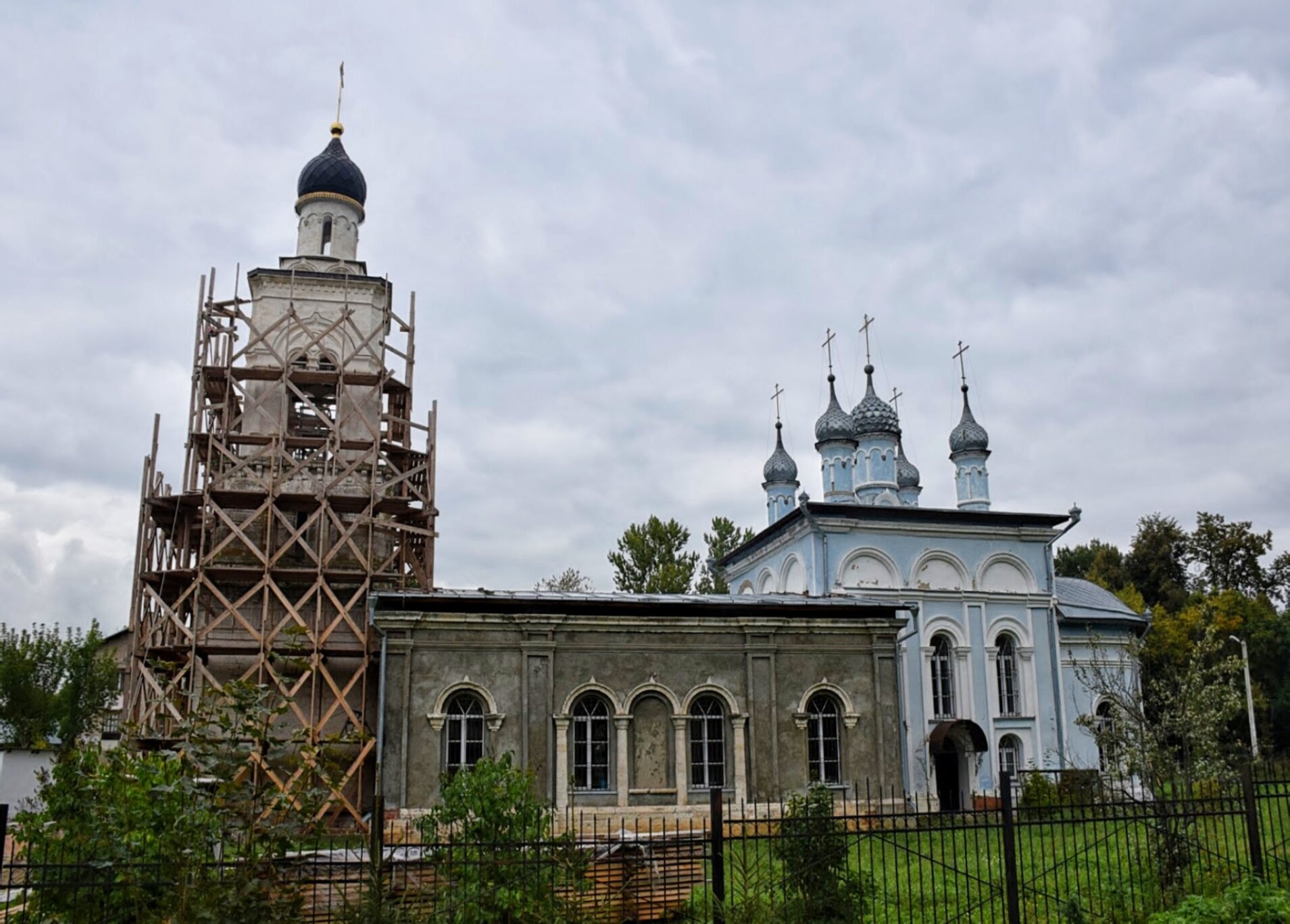 Знаменская церковь в селе Лобаново: фотография храма