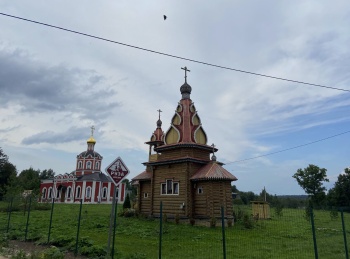 Храмовый комплекс в Сумароково: церковь Иоанна Предтечи и храм иконы Божией Матери «Неувядаемый Цвет»