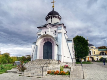 Надвратная церковь Рождественского монастыря в Твери