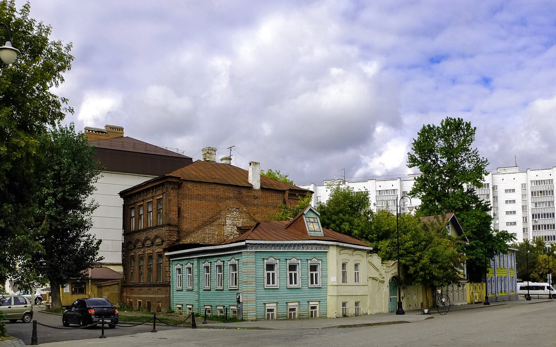 Улица в Старо-Татарской слободе Казани - историческая архитектура