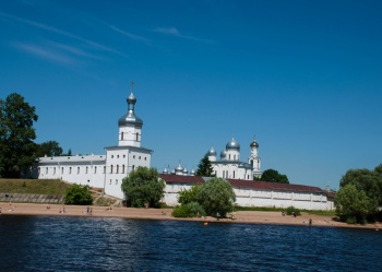 Свято-Юрьев мужской монастырь в Великом Новгороде