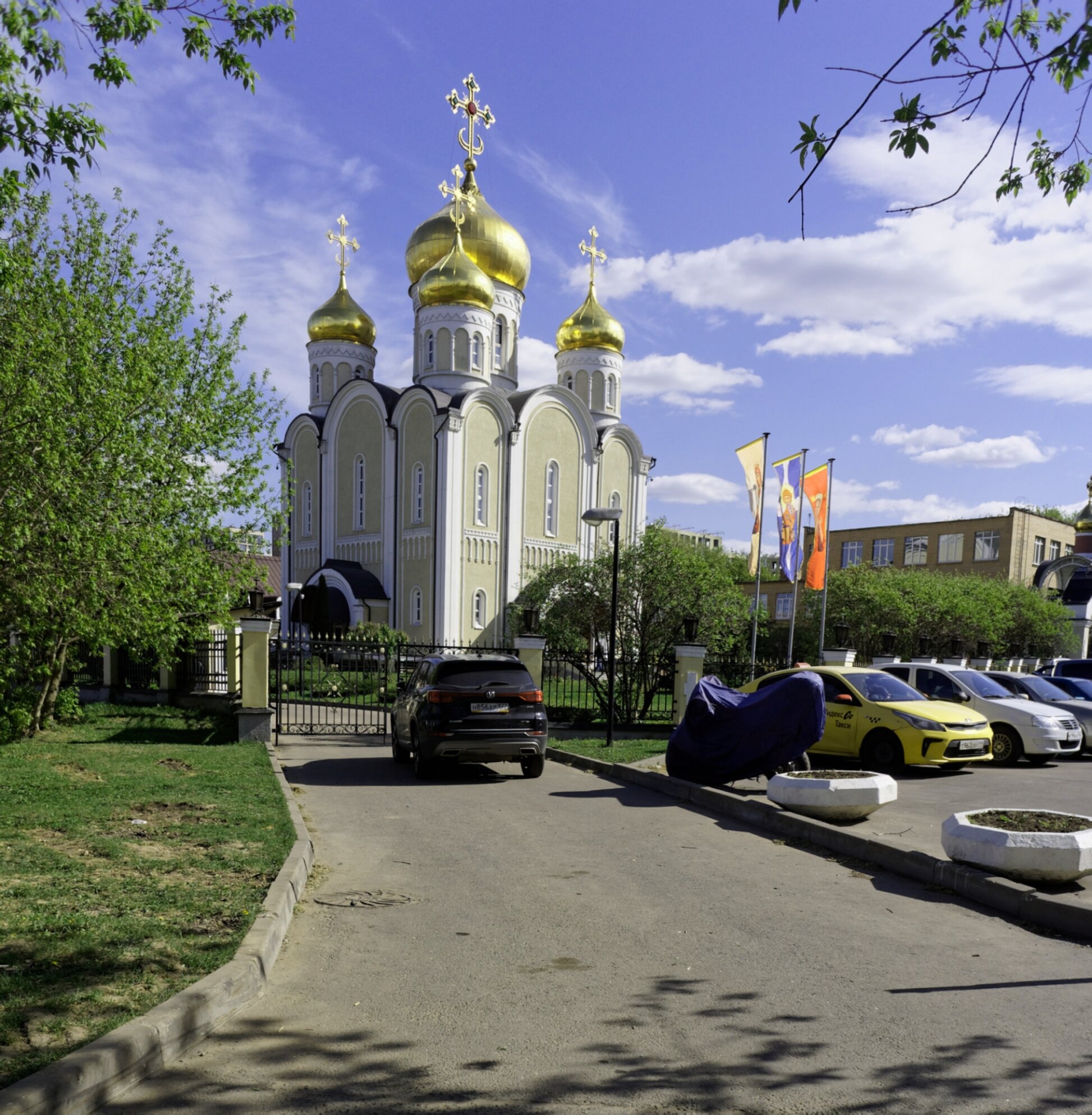 Храм Святителя Спиридона Тримифунтского в Нагатинском Затоне