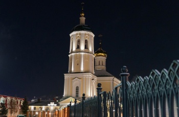 Покровская церковь в Туле - ночная фотография храма