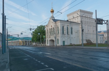 Знаменская церковь и Власьевская башня в Ярославле