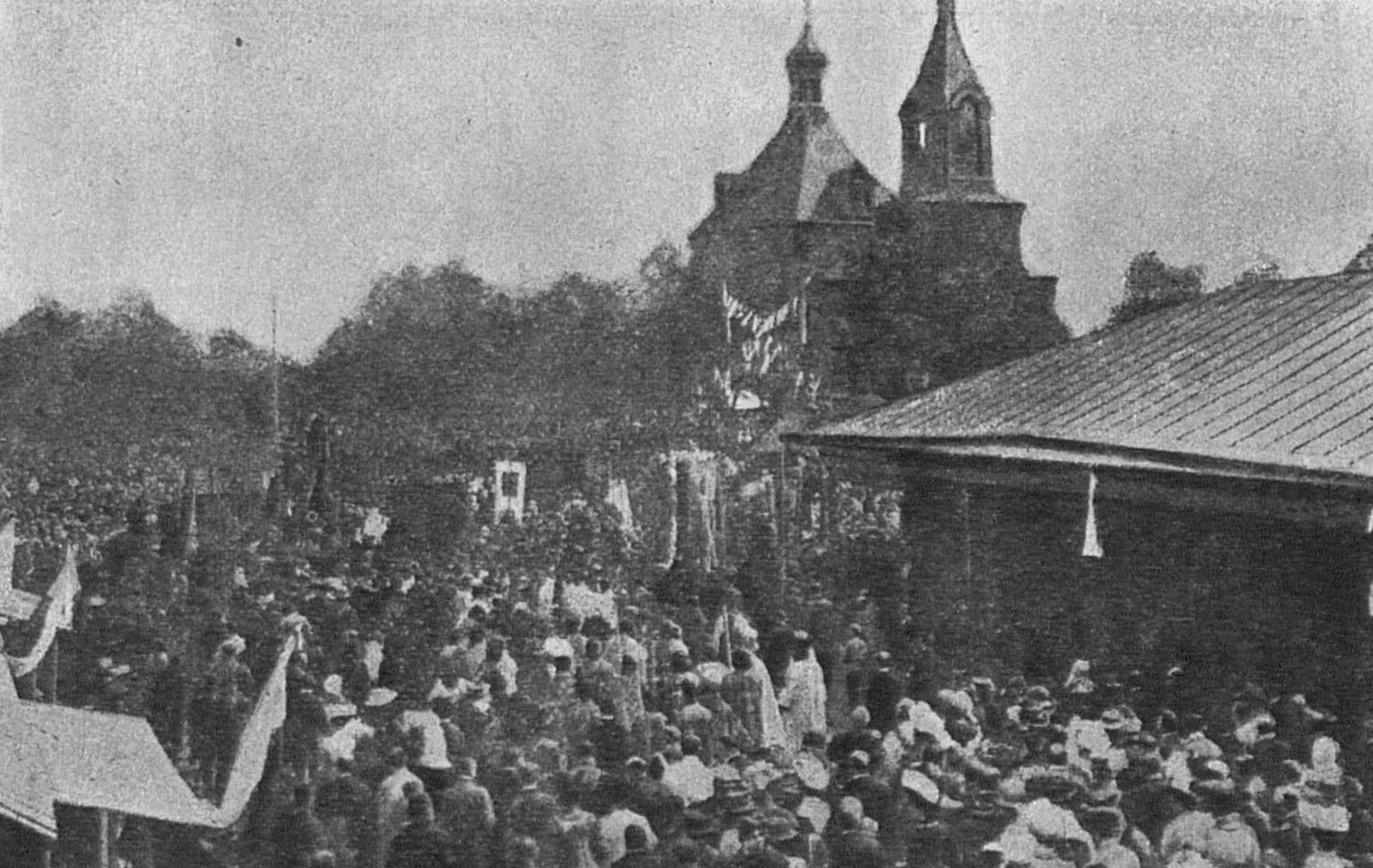 Успенский собор на Соборной площади в Речице: историческая фотография 1910 года