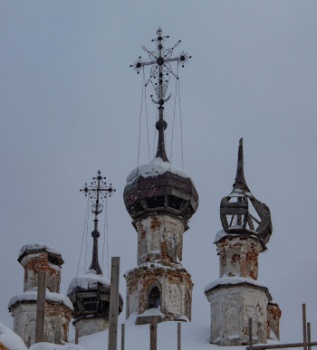 Купола Церкви Рождества Христова в Устюжне