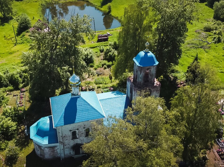 Церковь Введения во храм Пресвятой Богородицы в селе Павловка