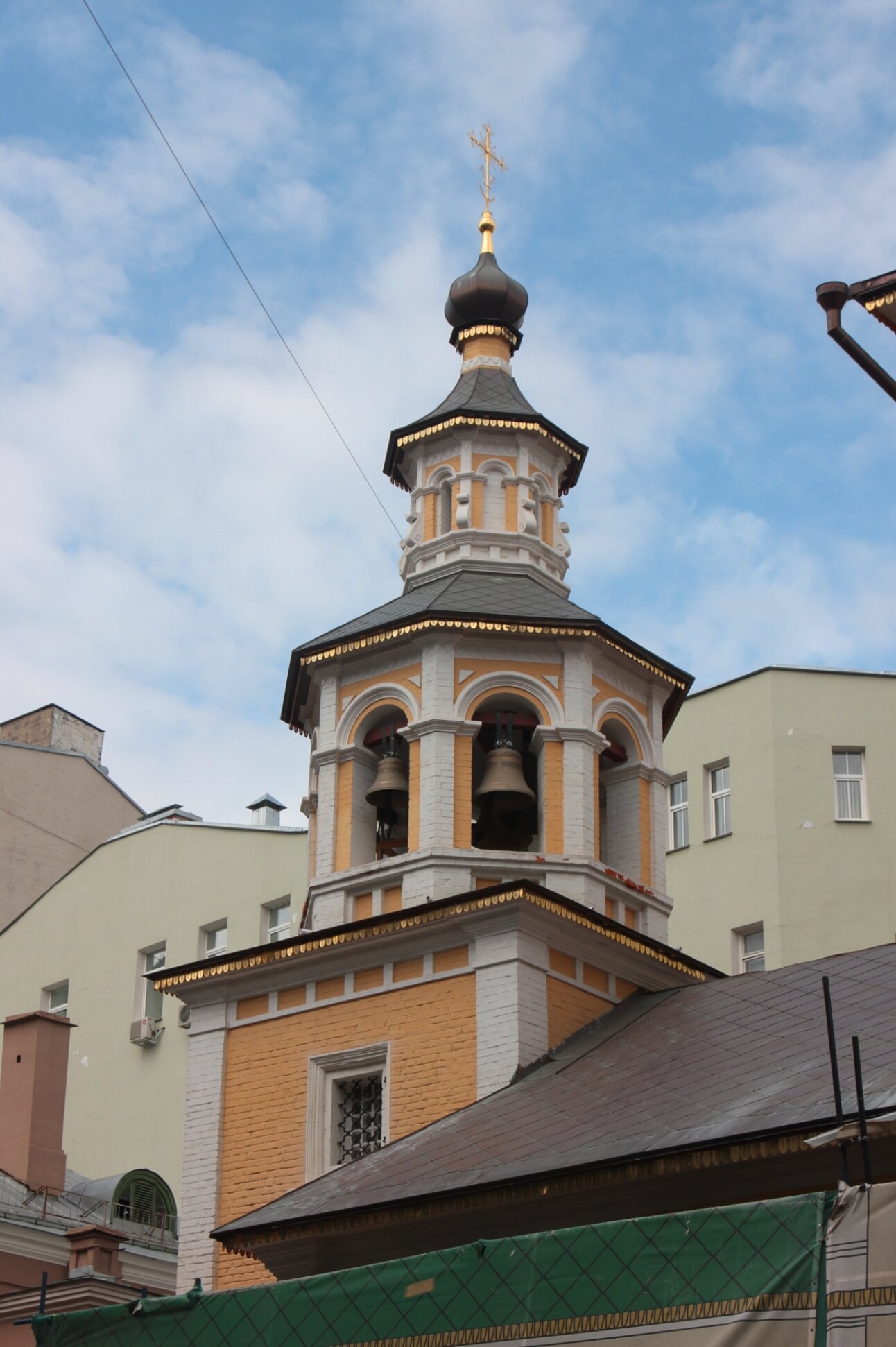 Колокольня Церкви Рождества Иоанна Предтечи у Варварских ворот