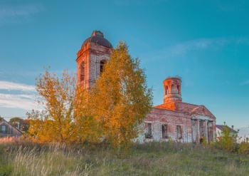 Церковь Троицы Живоначальной в селе Спирино