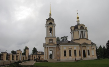 Храм в честь Иконы Божией Матери «Знамение» в Комлево