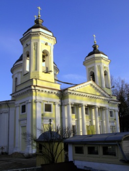 Храм Преображения Господня в усадьбе Пехра-Яковлевское