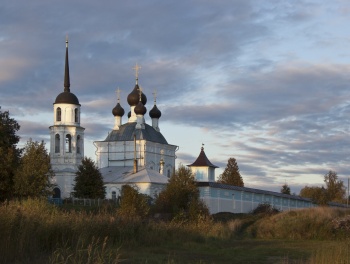 Храм Введения во храм Пресвятой Богородицы в Кровотыни