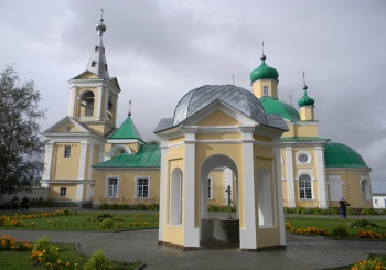 Введено-Оятский женский монастырь — зимняя святыня на берегу реки Оять