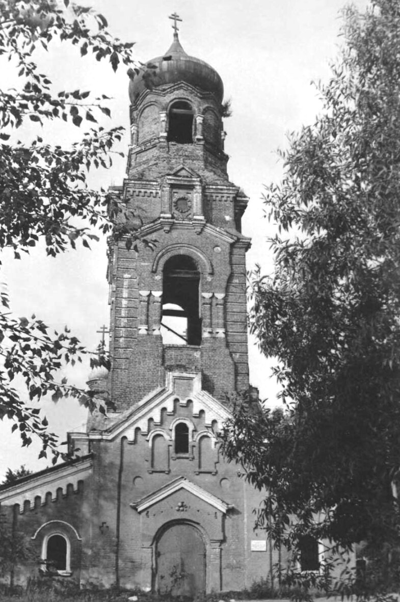 Церковь Сретения Господня в Дмитрове на исторической фотографии