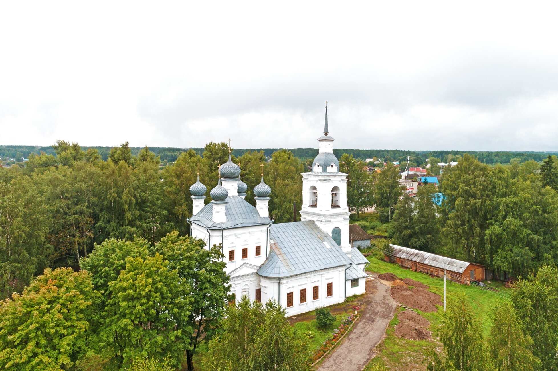 Храм Николая Чудотворца в поселке Кадый