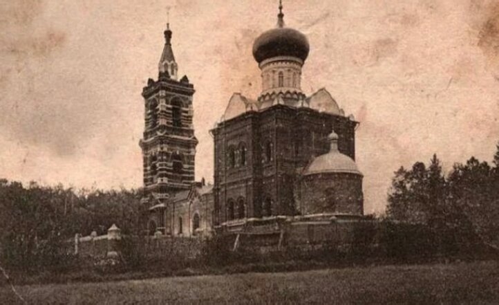 Церковь Введения во храм Пресвятой Богородицы в поселке Пронь