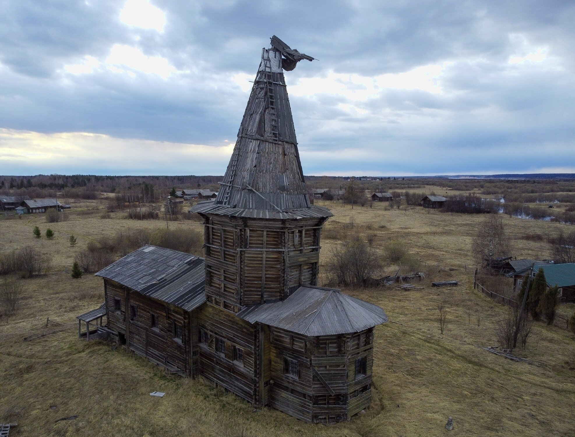 Покровская церковь в Усть-Ваеньге - памятник культурного наследия