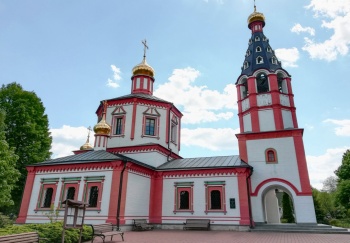 Храм Грузинской иконы Божией Матери в Якшино