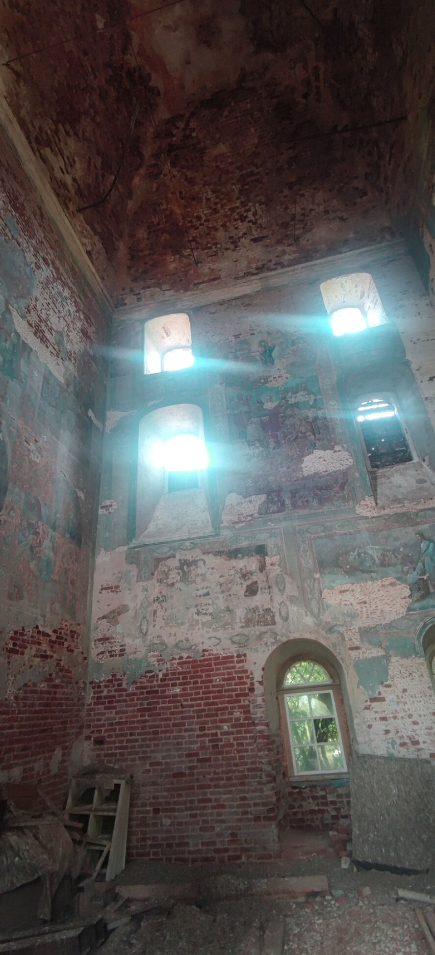 Церковь Преображения Господня в селе Столпино