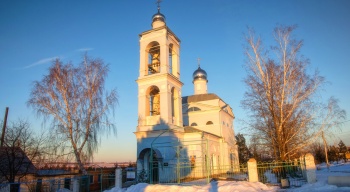Храм святых апостолов Петра и Павла в селе Новокрасивое