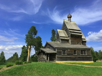 Храм Великомученика Георгия Победоносца в деревне Родионово