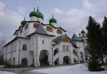 Николо-Вяжищский ставропигиальный женский монастырь на фотографии