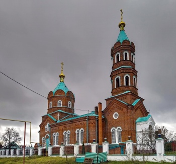 Храм Живоначальной Троицы в селе Безводное