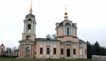 Храм иконы Божией Матери «Знамение» в селе Комлево