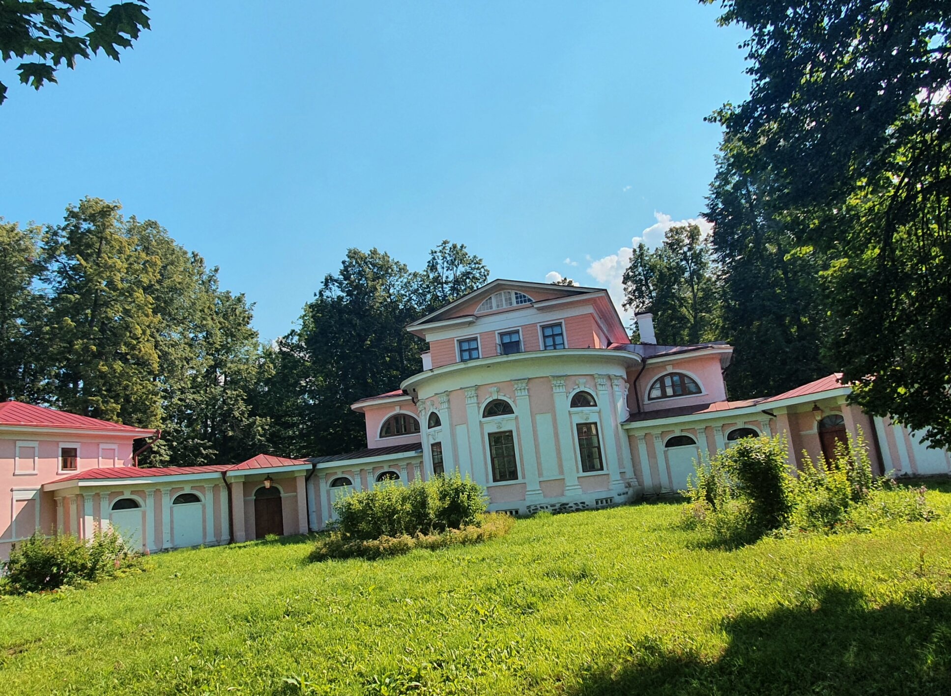 Усадьба Брянчаниновых и Церковь Покрова Пресвятой Богородицы в селе Покровское