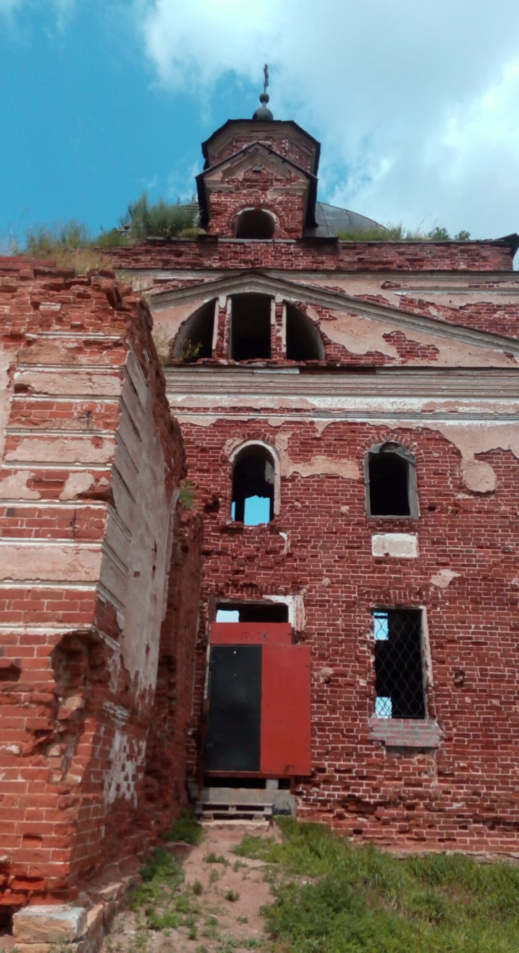 Храм Тихвинской иконы Божией Матери в селе Рыбниковское