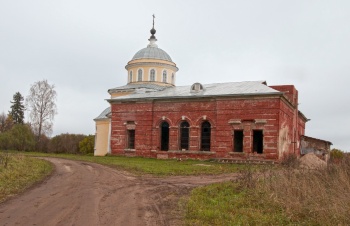 Церковь Воскресения в селе Красная Гора
