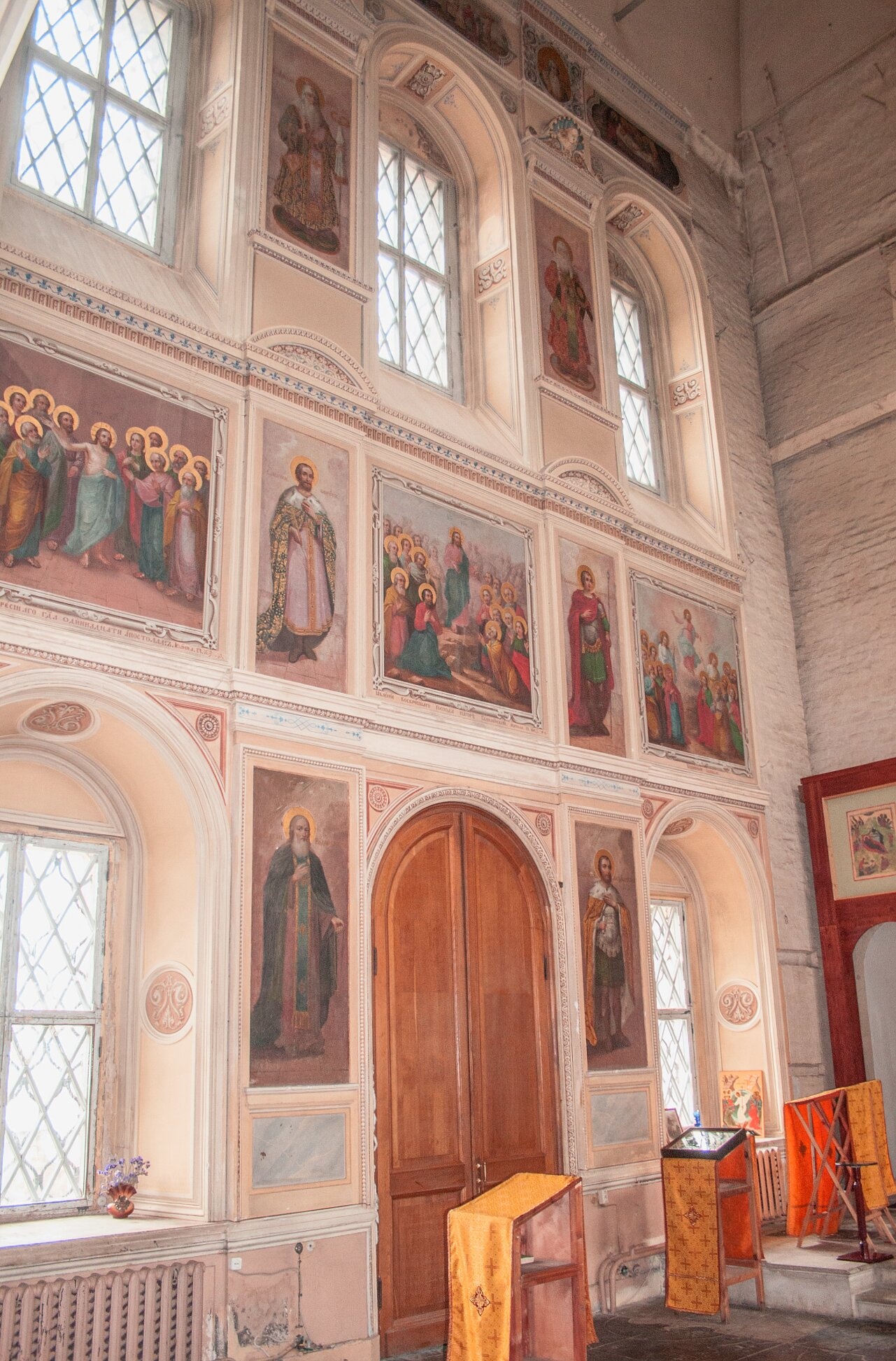 Интерьер храма Воскресения Христова в Кадашах