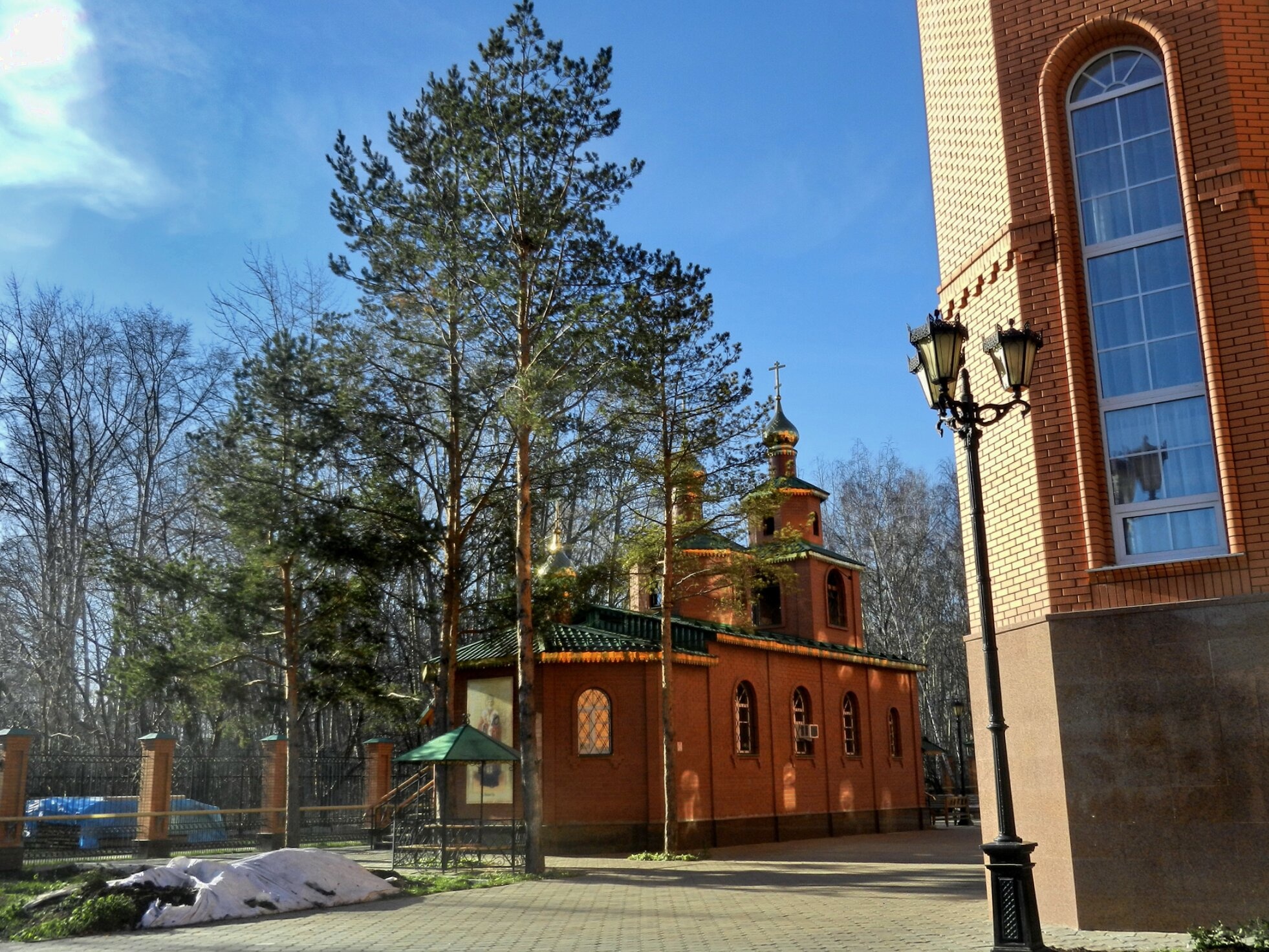 Храм во имя преподобного Серафима Саровского в Екатеринбурге