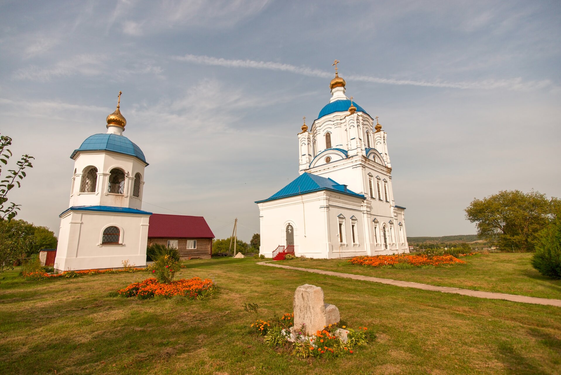 Храм Воскресения Словущего в селе Ретяжи