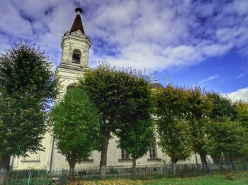 Храм Троицы Живоначальной (Белая Троица) в Твери