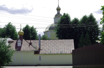 Храм Святых Апостолов Петра и Павла в селе Лужки
