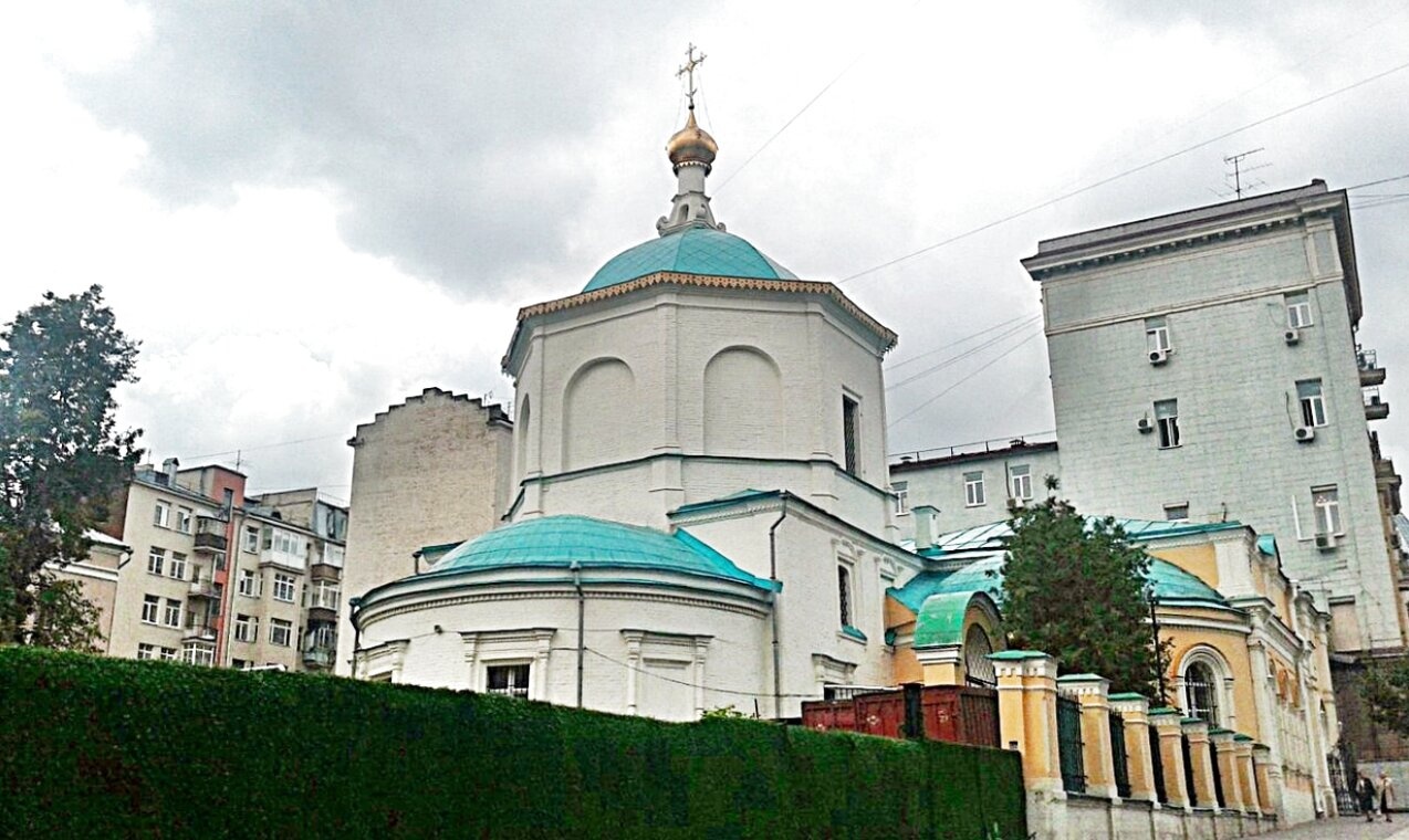 Храм святых бессребреников Космы и Дамиана в Шубине