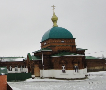 Храм Троицы Живоначальной в поселке Лев Толстой