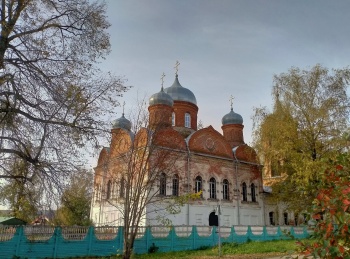 Церковь Троицы Живоначальной в селе Внуково
