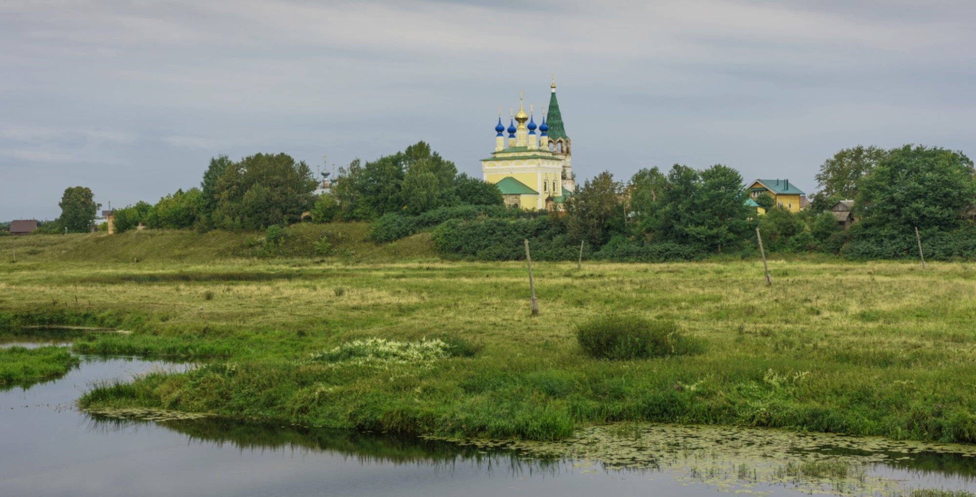 Храм Рождества Пресвятой Богородицы в селе Горицы