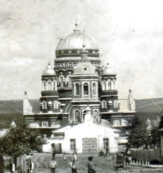 Свято-Троицкий собор в Уржуме на исторической фотографии